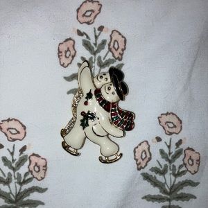 Snowman couple pin